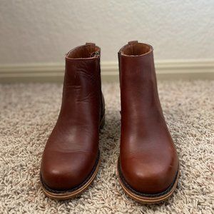 HELM Pablo Chelsea Boot - womens 7